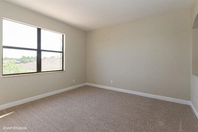 Building Photo - 1709 SW Catalonia St