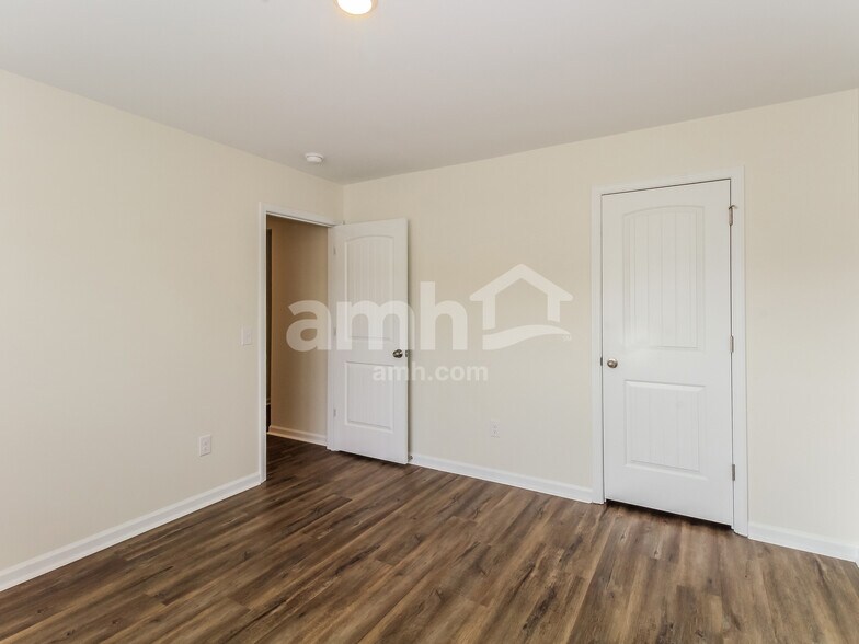 Building Photo - 1397 John Swann St