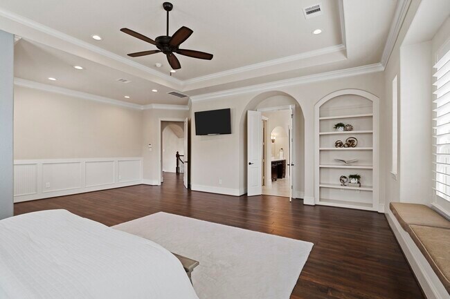 Building Photo - 622 Pink Azalea Trail