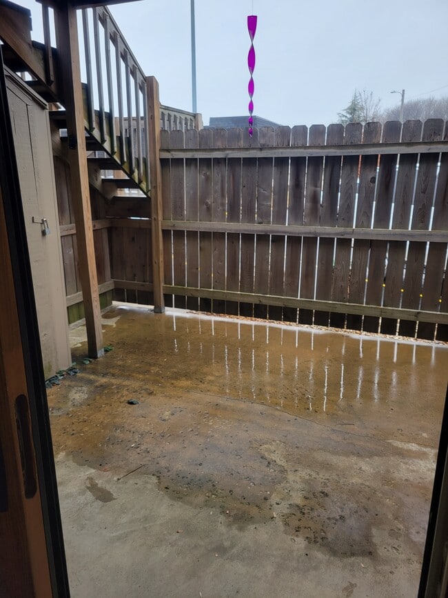 Building Photo - 2801 SW Prairie Rd