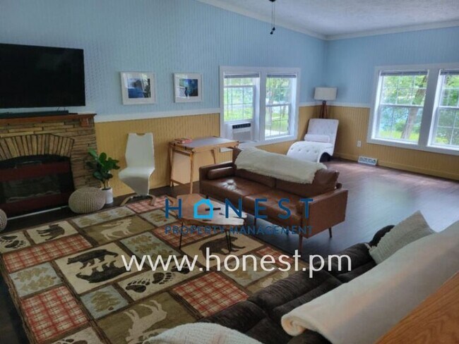 Building Photo - 107 Wood Land Dr