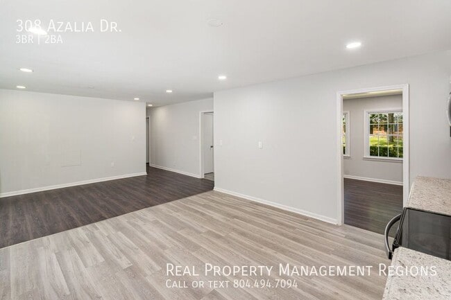 Building Photo - 308 Azalia Dr