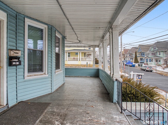 Building Photo - 361 Ridgefield Ave