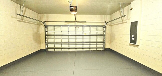 Building Photo - OOH-LA-LA ! Vero Beach Rentals. Vero Beach Rent, LLC and Property Management Company