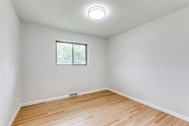 Building Photo - 3517 Woodleigh Dr