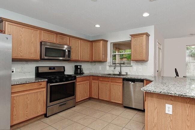 Building Photo - 127 Hockenberry Ct