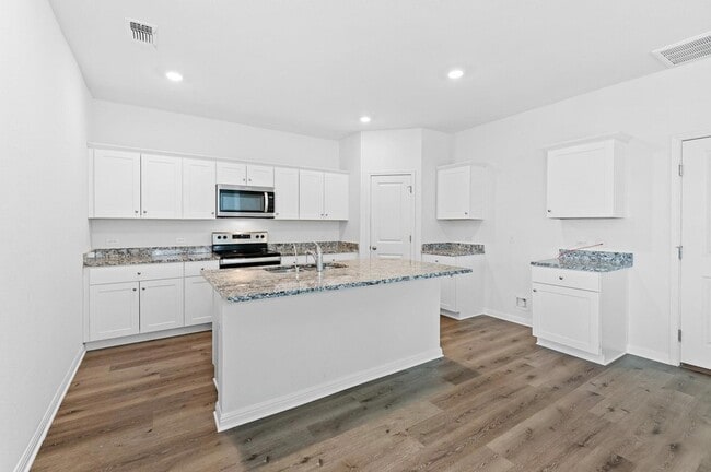 Building Photo - 224 Night Riders Wy