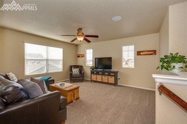 Building Photo - 8288 Hardwood Cir