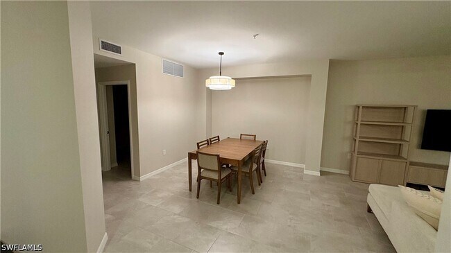Building Photo - 5615 Newcastle Ct