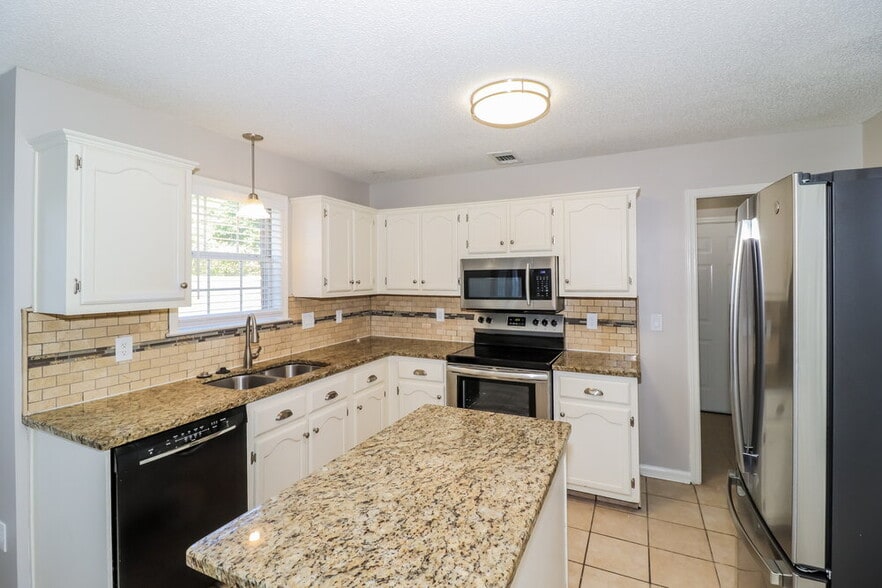 Building Photo - 8038 Allbright Cove