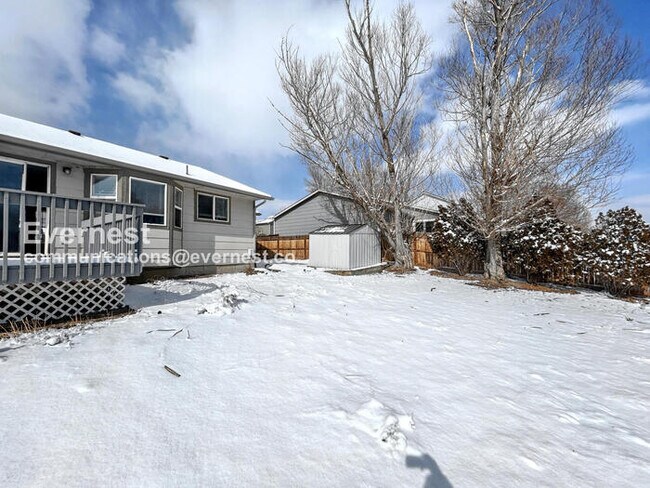 Building Photo - 615 Seawell Dr