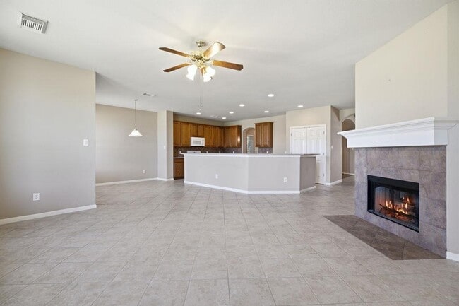 Building Photo - 904 Winding Creek Pl