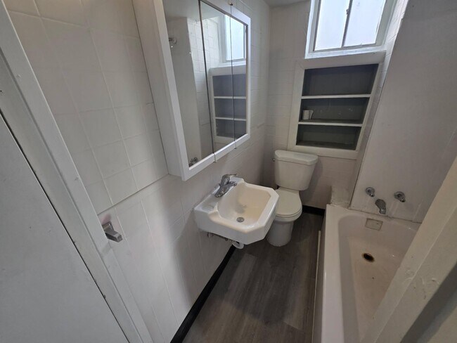 Building Photo - 1815 Cleveland Ave