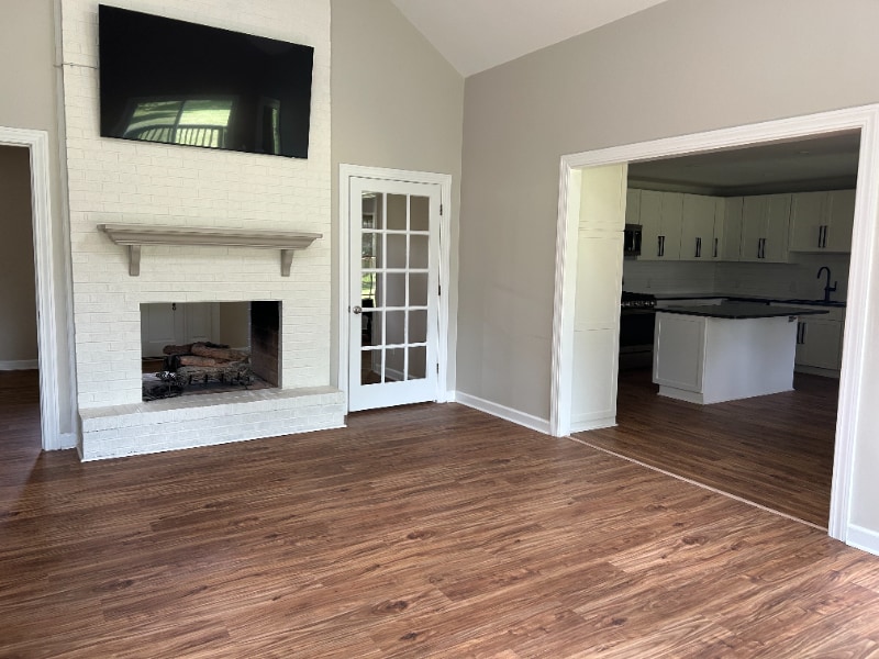 Building Photo - 412 Oak Ridge Dr
