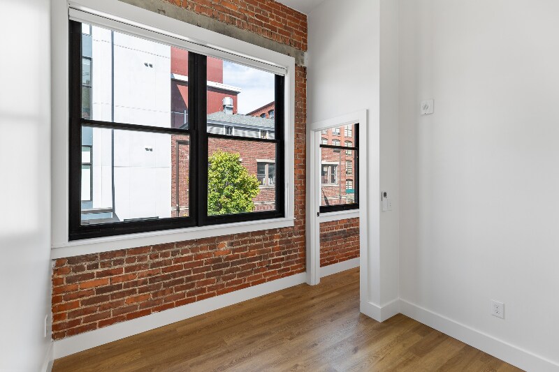 Building Photo - 101 Richmond St