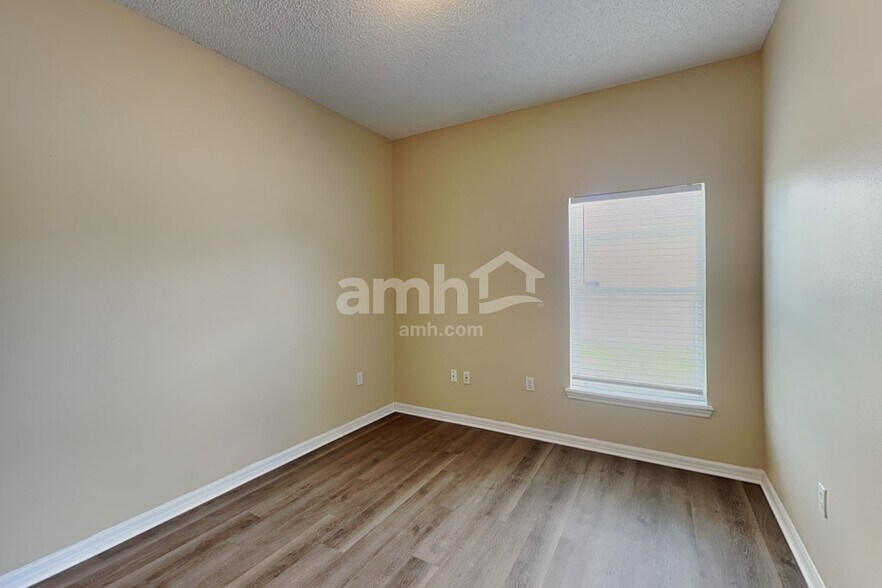 Building Photo - 2505 Sherbrook Ln