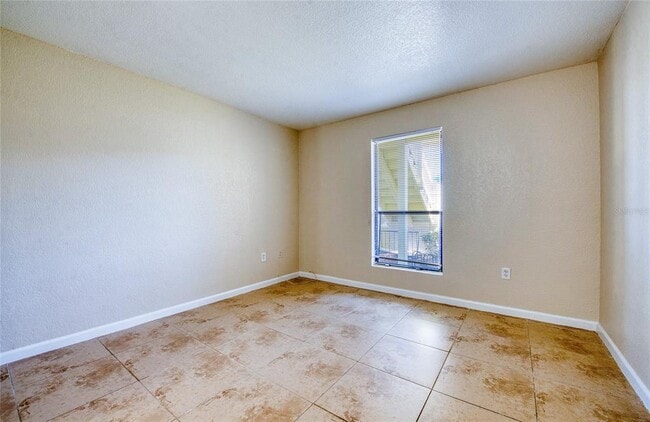 Building Photo - 455 Alt 19