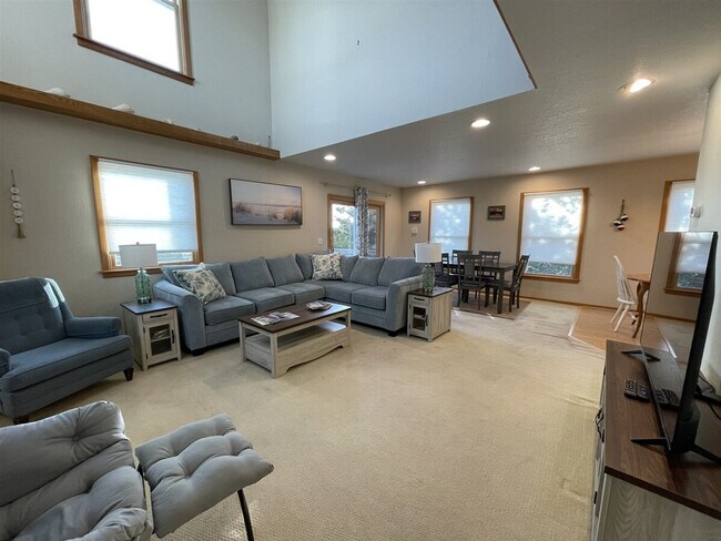 Building Photo - 50085 Timber Trail