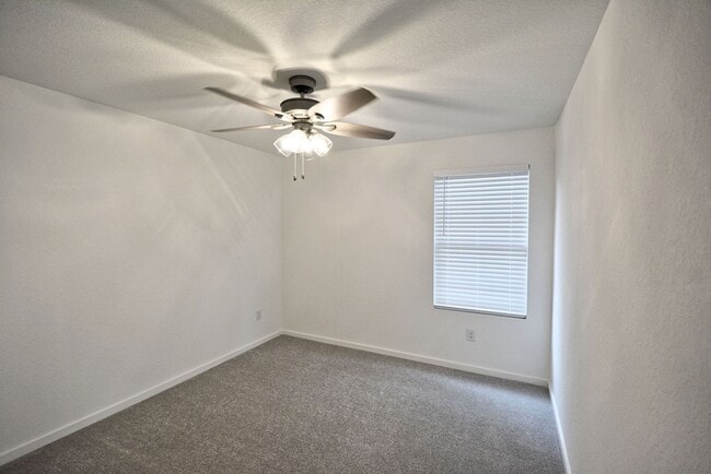 Building Photo - 768 Grey Dove Trl