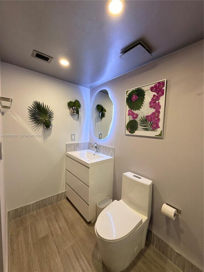 Building Photo - 1532 N Andrews Ave