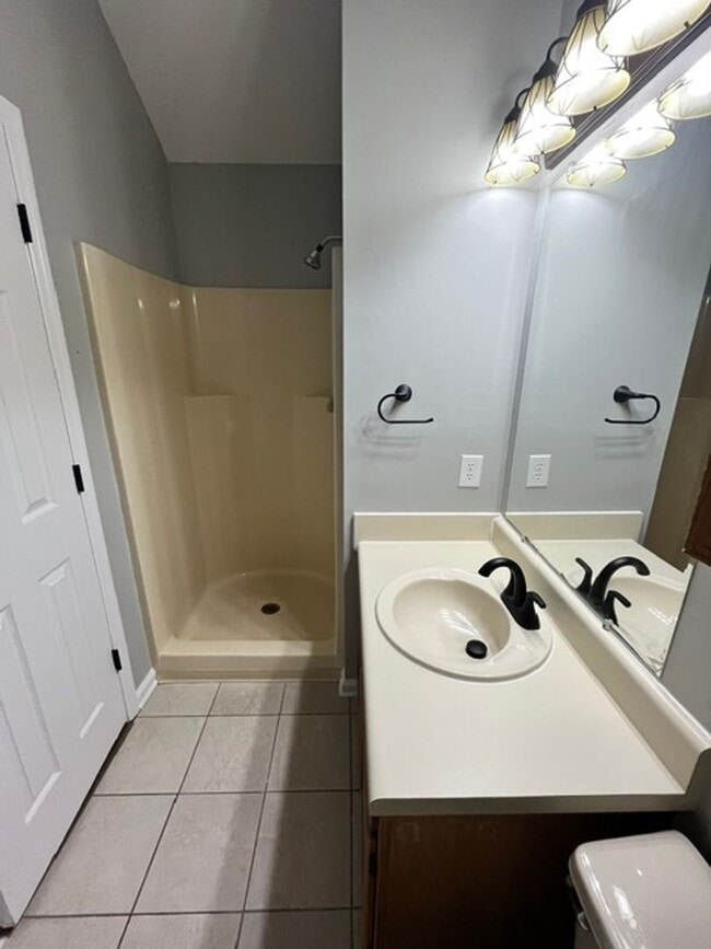 Building Photo - HALF-PRICE RENT for Your First Month: A St...