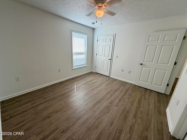 Building Photo - 9117 Laird St