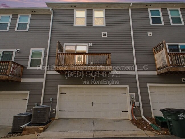 Building Photo - 4426 Millennium Ave