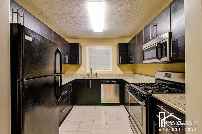 Building Photo - 1808 Augusta Dr