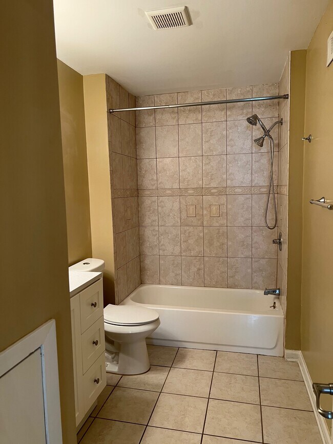 Bathroom - 103 Horseshoe Springs Ct NE