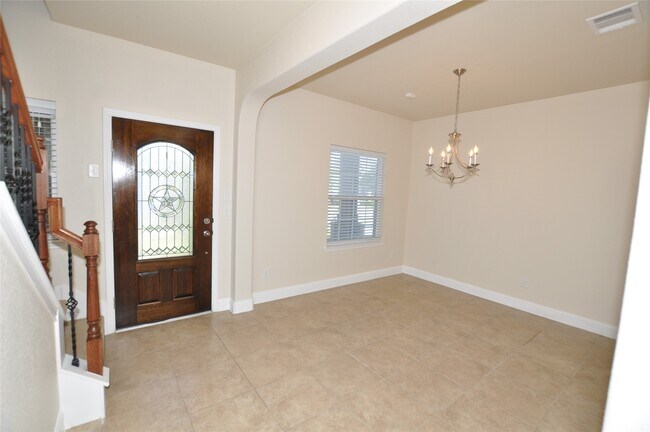 Building Photo - 21502 Duke Alexander Dr