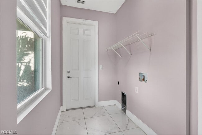 Building Photo - 702 Norman Ave N