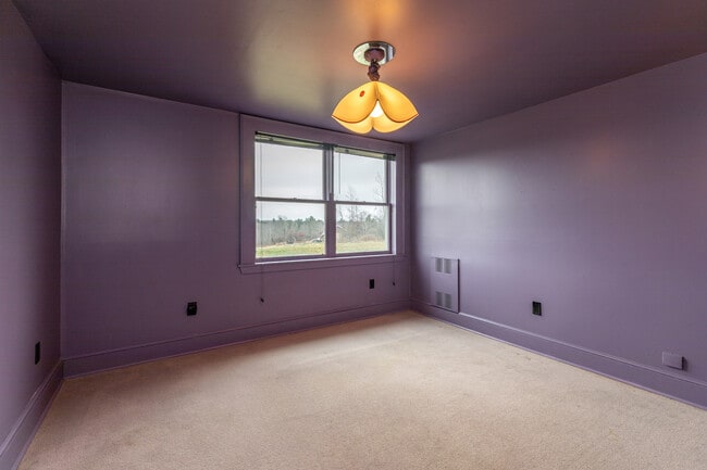 Building Photo - 411 Beach St