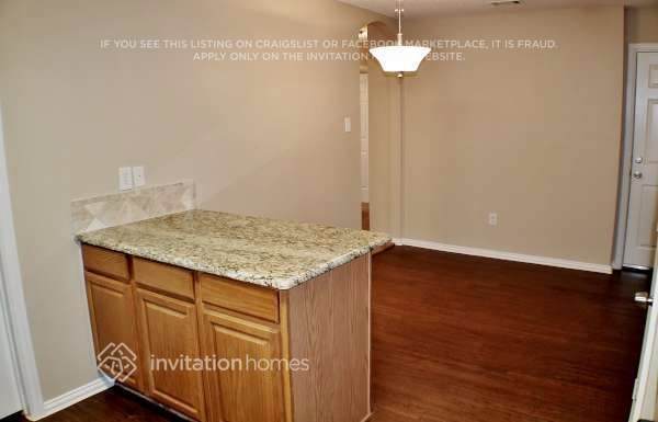 Building Photo - 1702 Cancun Dr