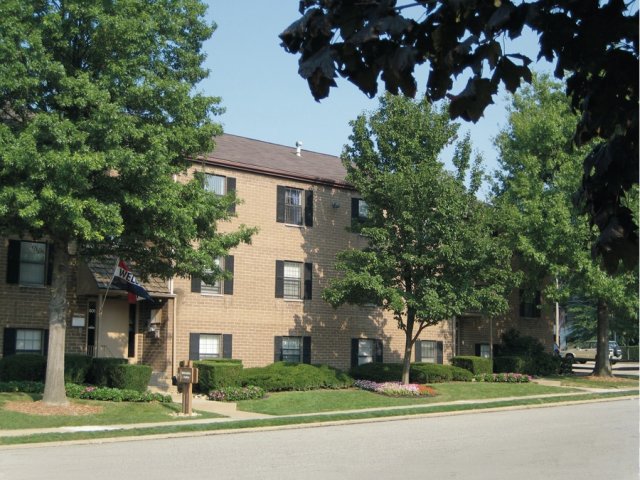 Building Photo - Pennwood Square