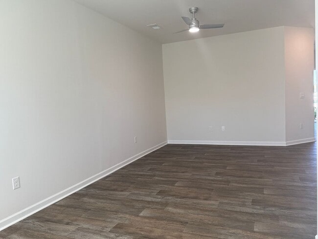 Building Photo - NEW BUILT TH In Sanford NC, Available NOW!