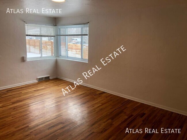 Building Photo - 1001 19th St