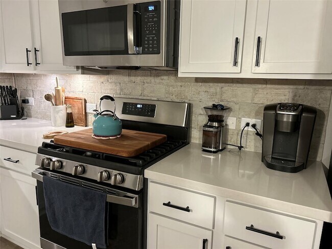 Building Photo - 3213 Cornflower Coast Ct