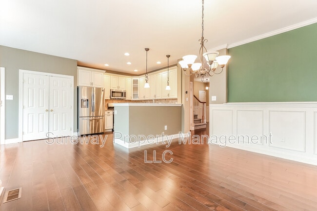 Building Photo - 53 Malsbury St