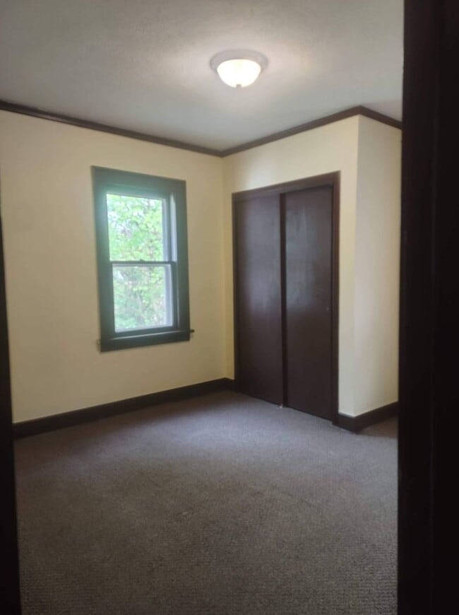 Building Photo - Home for Rent Northwest Rockford