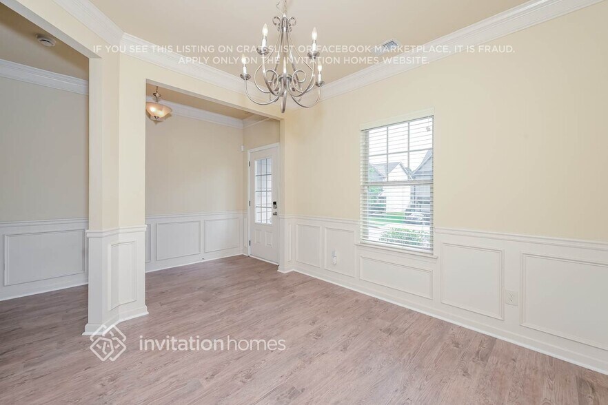Building Photo - 374 Easley Dr SE