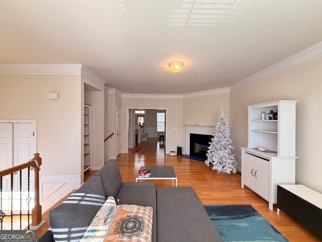 Building Photo - 6115 Deluna Way