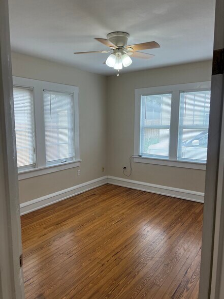 Bed 2 - 5915 N Flagler Dr