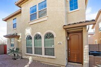 Building Photo - 1447 S Ponderosa Dr