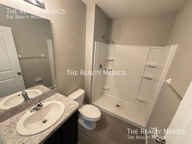 Building Photo - 1018 Ashentree Dr