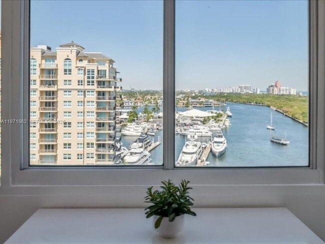 Building Photo - 2670 E Sunrise Blvd