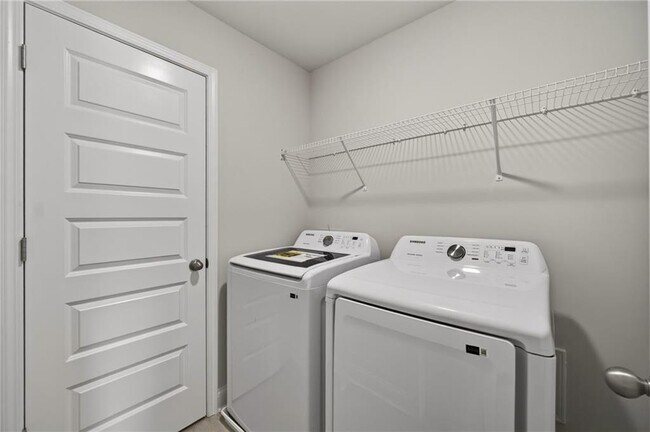 Building Photo - 523 Fundao Ln
