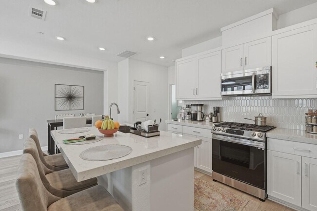 Building Photo - 2081 Acara Cir