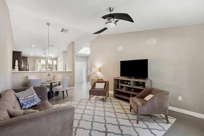 Building Photo - 13115 Belhaven Ct