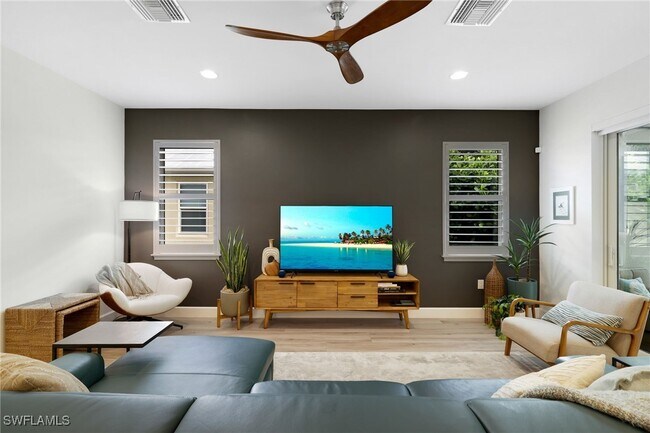 Building Photo - 14571 Topsail Dr