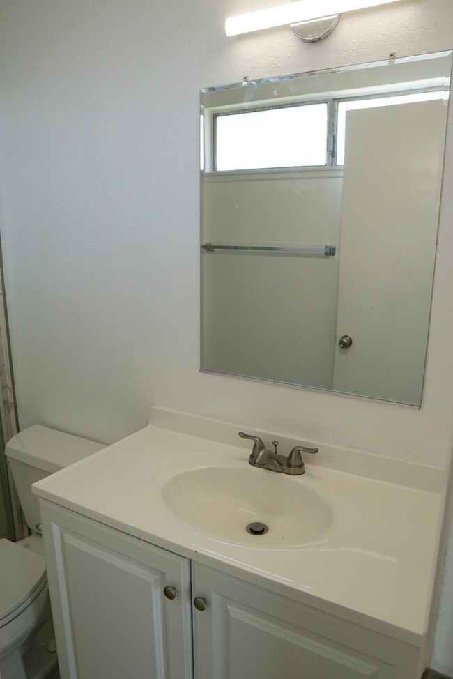 Building Photo - 52790 Avenida Navarro